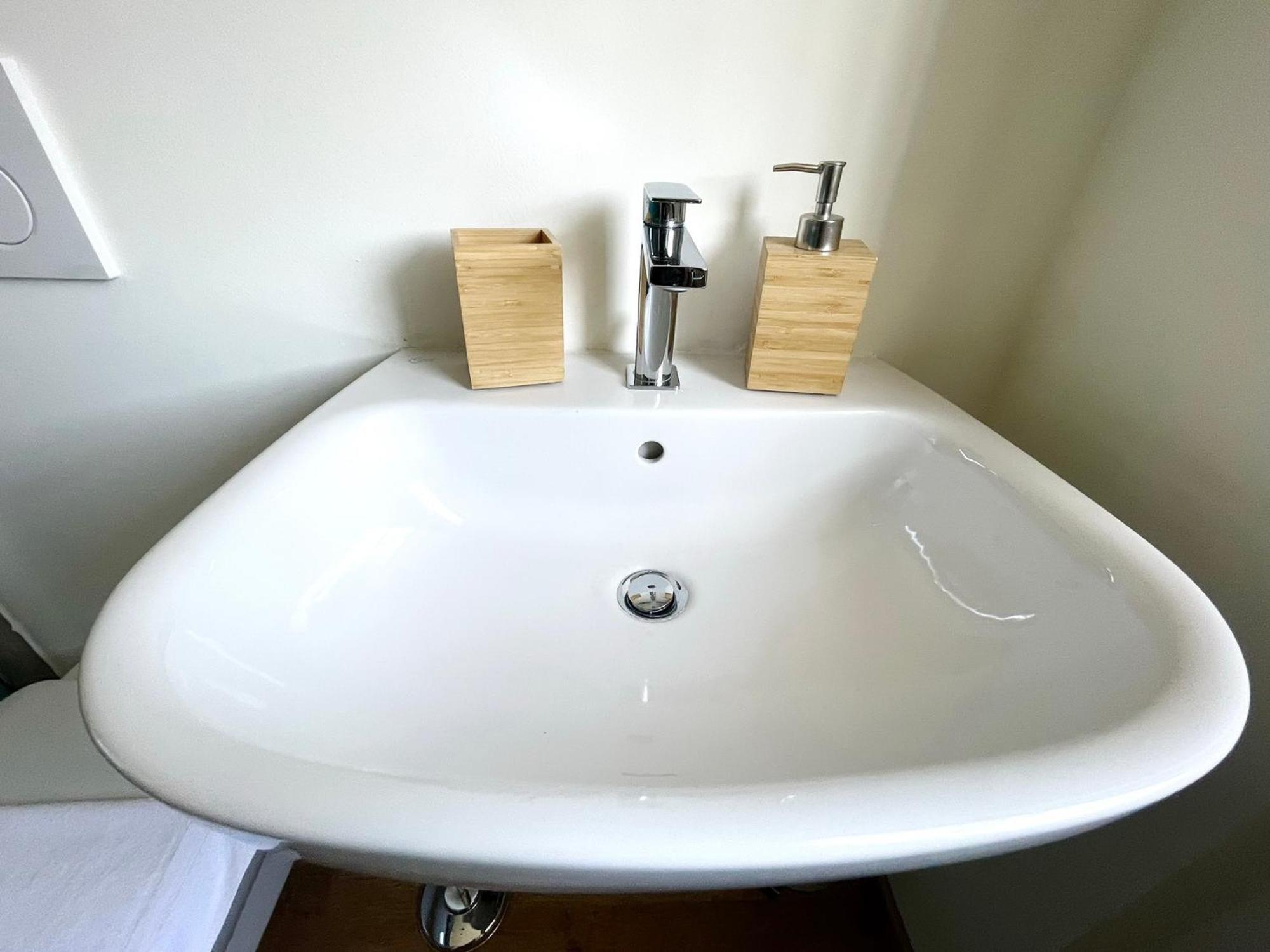 Lovingstresa 2 Brand New Apartment 외부 사진